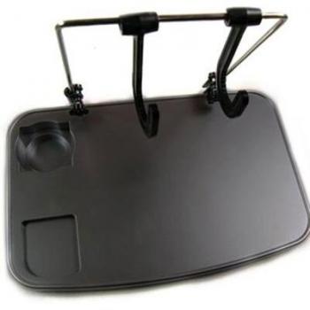 Bureau pliable à l'intérieur du véhicule