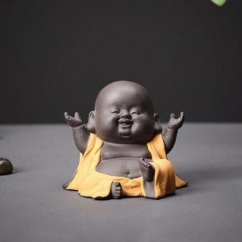 Lila Sand Buddha Deko