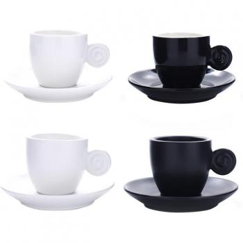 Elegante 90 cc Espresso-Set: Kleine Schuss-Tassen, gefrostete Untertasse, schwarz belegter Kaffee-Becher und Platte – gratis Bausatz