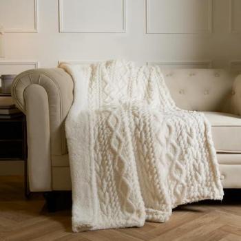 Supersoft Warm Cable Knit Sherpa Throw Blanket