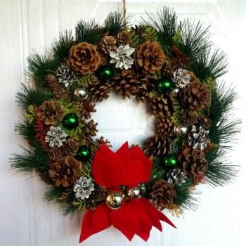 Natural Pinecone Christmas Decoration