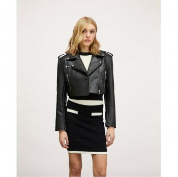 Chaqueta corta de mujer con efecto piel y cremalleras