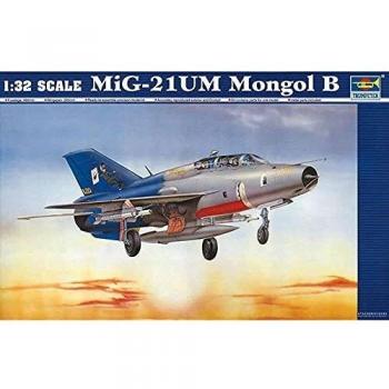 Maquette d'avion MIG-21 UM 1:32