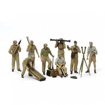 Tamiya 1/35 German Africa Corps Artillery Crew Model Kit