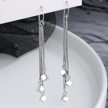 Orecchini con ciuffo in argento s925 a forma di rombo