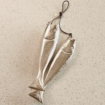 Lot de 2 décorations murales poisson Sardine argenté (5 x 19 cm)