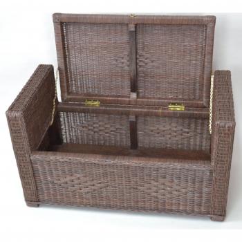 Handgefertigte Rattan‑Sitztruhe „Natur” – mit integrierter Kissenauflage