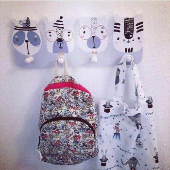 Perchero de Madera para Niños con Diseño de Animales
