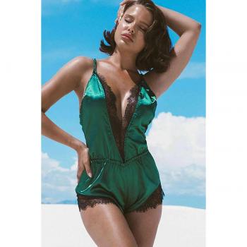 Mono Satinado Verde con Encaje Elegante Merry See