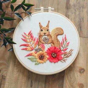 Squirrel Flower Pattern Embroidery Set