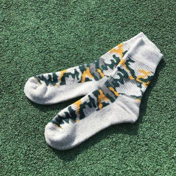 Peonfly High Graffiti Green Men's Camouflage Movement Socks