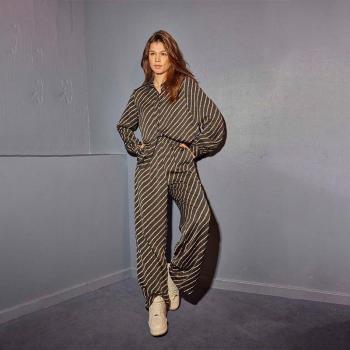 Pantaloni Scorrevoli Dungi Neri con Tocco Iridico Beige DOAR Femei S