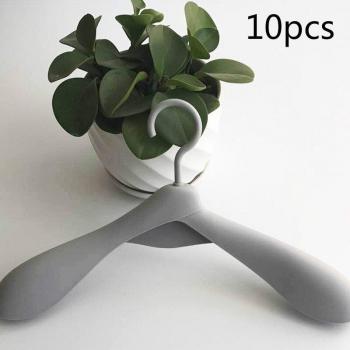 10pcs Durable Wide Shoulder Plastic Clothes Hangers