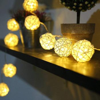 Dekorative LED-Lichterkette in Herzform aus Rattan mit Mondmotiven, 10/20 Lichter, Batteriebetrieb