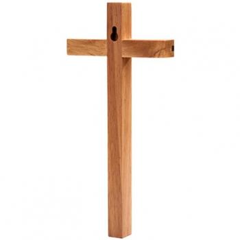 Croix suspendue en bois pour intérieur