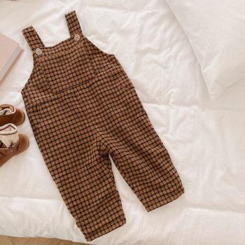 Pantalones de tirantes infantiles con patrón cuadriculado y acolchado de terciopelo
