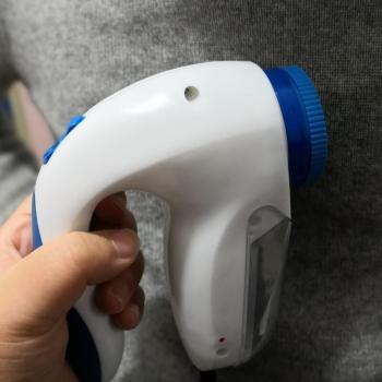 Dissolvant de peluches pour pull pratique