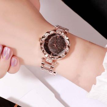 Reloj elegante de cuarzo para mujer