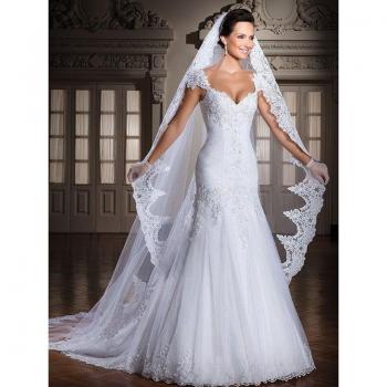 Lange Hochzeit Schleier mit Spitzenrand