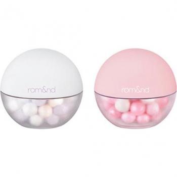 Verfijnde Sheer Pearls in Berry Glow