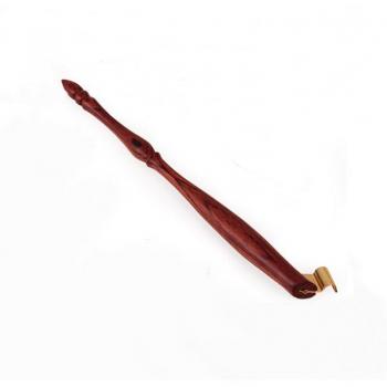 Calligraphie bois de rose et plume en cuivre