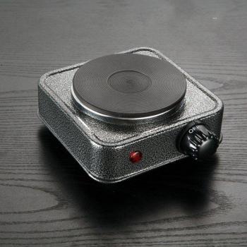 Kleiner Haushaltsofen mit Thermostat