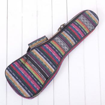 Scione Ukulele Plus Rucksack im ethnischen Design