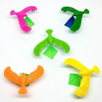 Pájaros de equilibrio de escritorio