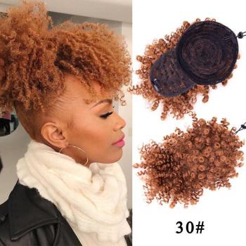 Queue de cheval Afro courte avec frange