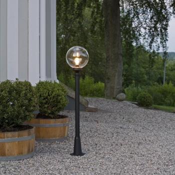 KONSTSMIDE Sockelleuchte Aluminium, IP44, wassergeschützt, G, 250x250mm, wassergeschützt
