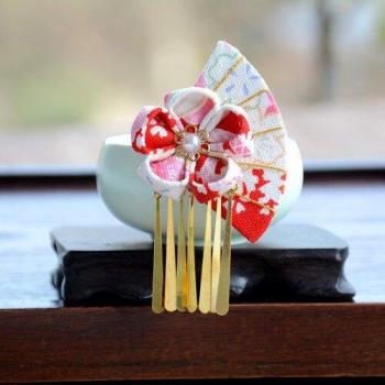 Vintage Hanfu Inspired Fan with Dovetail Design