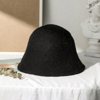 Capuchon de laine « Poisson Suffolk » – style rétro et chaud