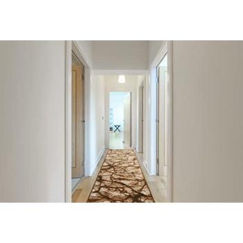 RugX Beige Marble Strip – 80 cm × 120 cm