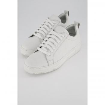 Sneakers in cuoio bianco con lavorazione a rilievo, effetto coccodrillo, larghezza H, donna, taglia 38