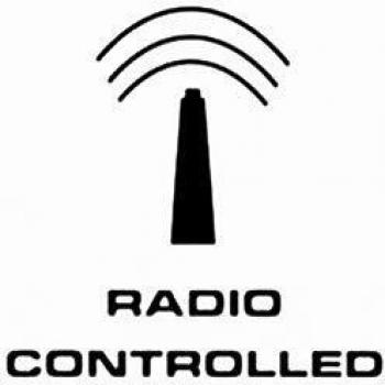 Monzana® Wanduhr Funk Quarz Automatisch Weiß/Silber Ø 31cm