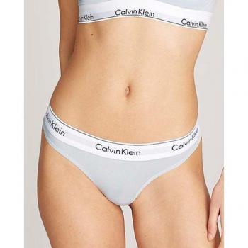 String Calvin Klein