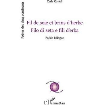 Fil de soie et brins d'herbe