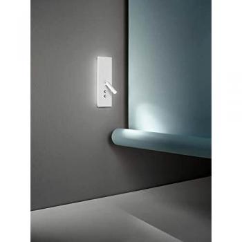 Applique moderna in metallo bianco con LED e presa USB