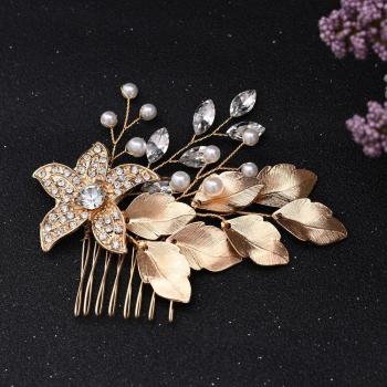 Eleganter Gold-Kamm-Haarclip für Brautfrisuren