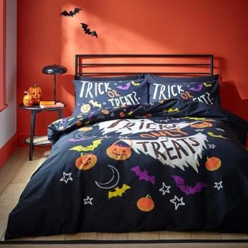 Cemetery Creep Convertible Comforter Cover