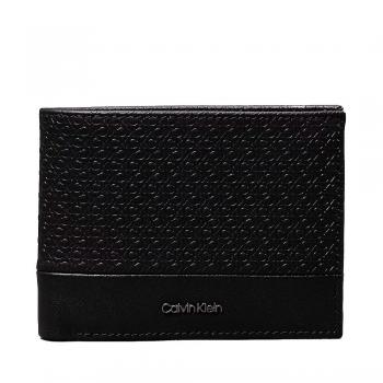 Carcasa de piel triple con tecnología RFID y logotipo CK