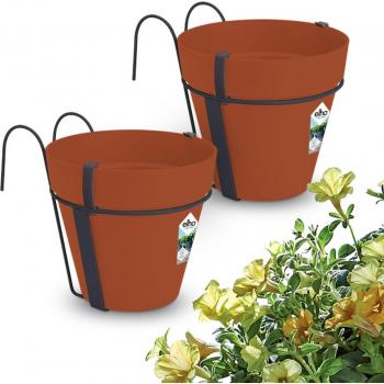 Terracotta Flower Pot Set of 2 with Holder, 20x28cm, Sustainable Recycled Plastic, GARDEBRUK Multipack Balcony Railing Planter with Hanging Bracket, Loft Urban Round Design