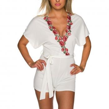 XS‑Style Cocktailschleppe im Hotpants-Overall