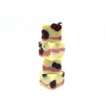 Oooh!..FUDGE Royal Cherry Bakewell Fudge – 100g Creamy Luxury Bar