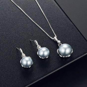 Chic Rose Gold Pearl Necklace and Earring Duo