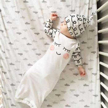 Ropa de dormir para bebé recién nacido, vestido con diseño de ojos dormilones