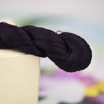 Hilo de Seda Premium: 9 Tonos Puros, Morado Profundo