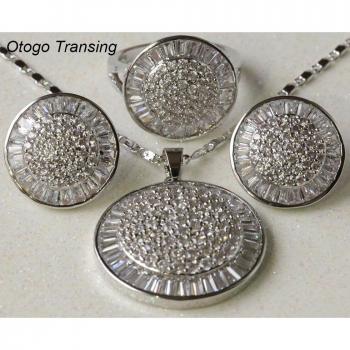 Collection Otogo de bijoux jaunes et blancs
