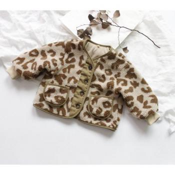 Chaqueta Gruesa de Lana “Bebé León”