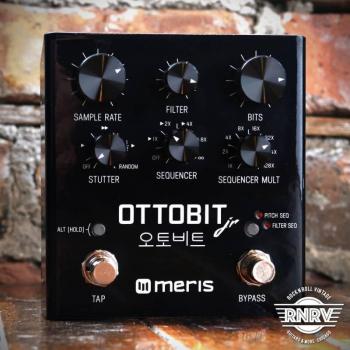 Meris Ottobit Jr. Glossy Black